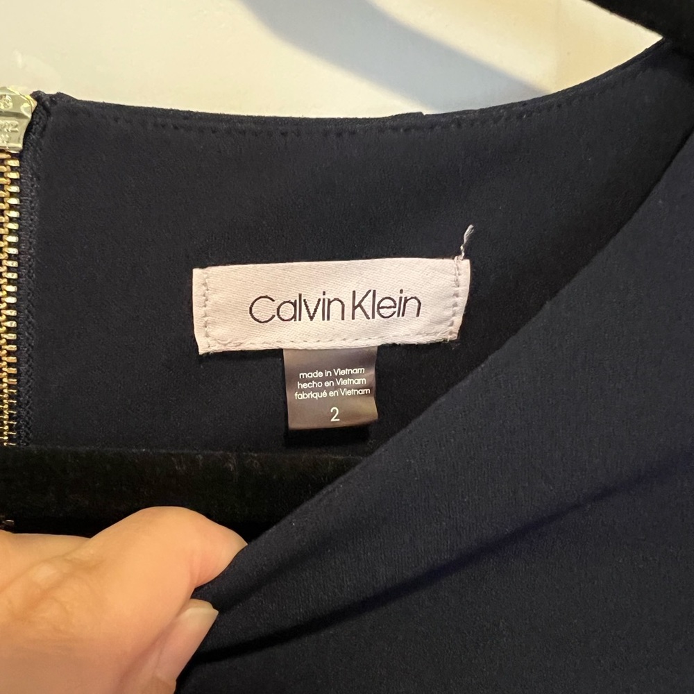 EUC Calvin Klein Navy Bell Sleeve Sheath, Size 2 - Picture 3 of 6